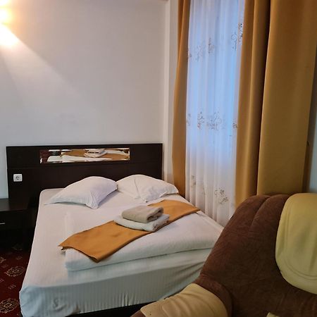 Hotel Magic Gt Trivale Piteşti Eksteriør billede