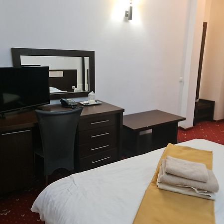Hotel Magic Gt Trivale Piteşti Eksteriør billede