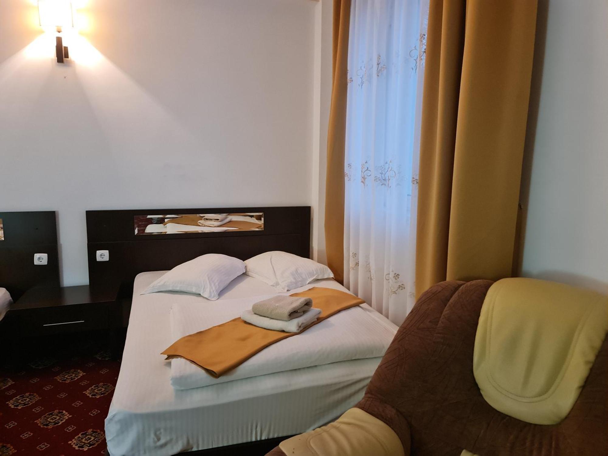 Hotel Magic Gt Trivale Piteşti Eksteriør billede