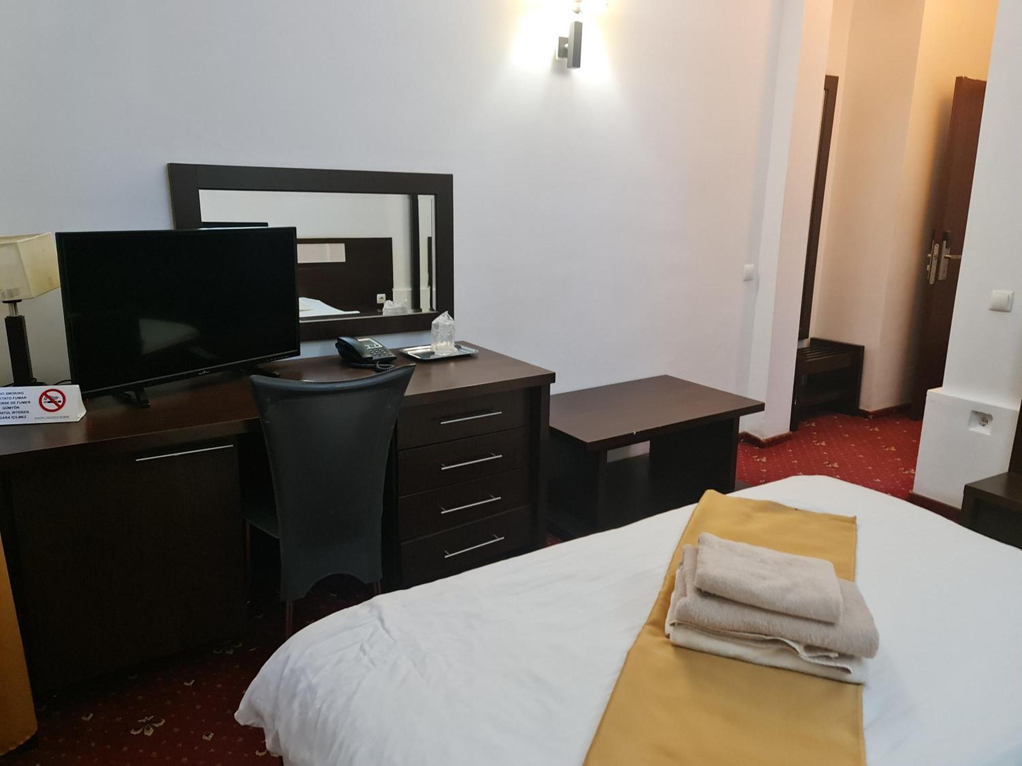 Hotel Magic Gt Trivale Piteşti Eksteriør billede