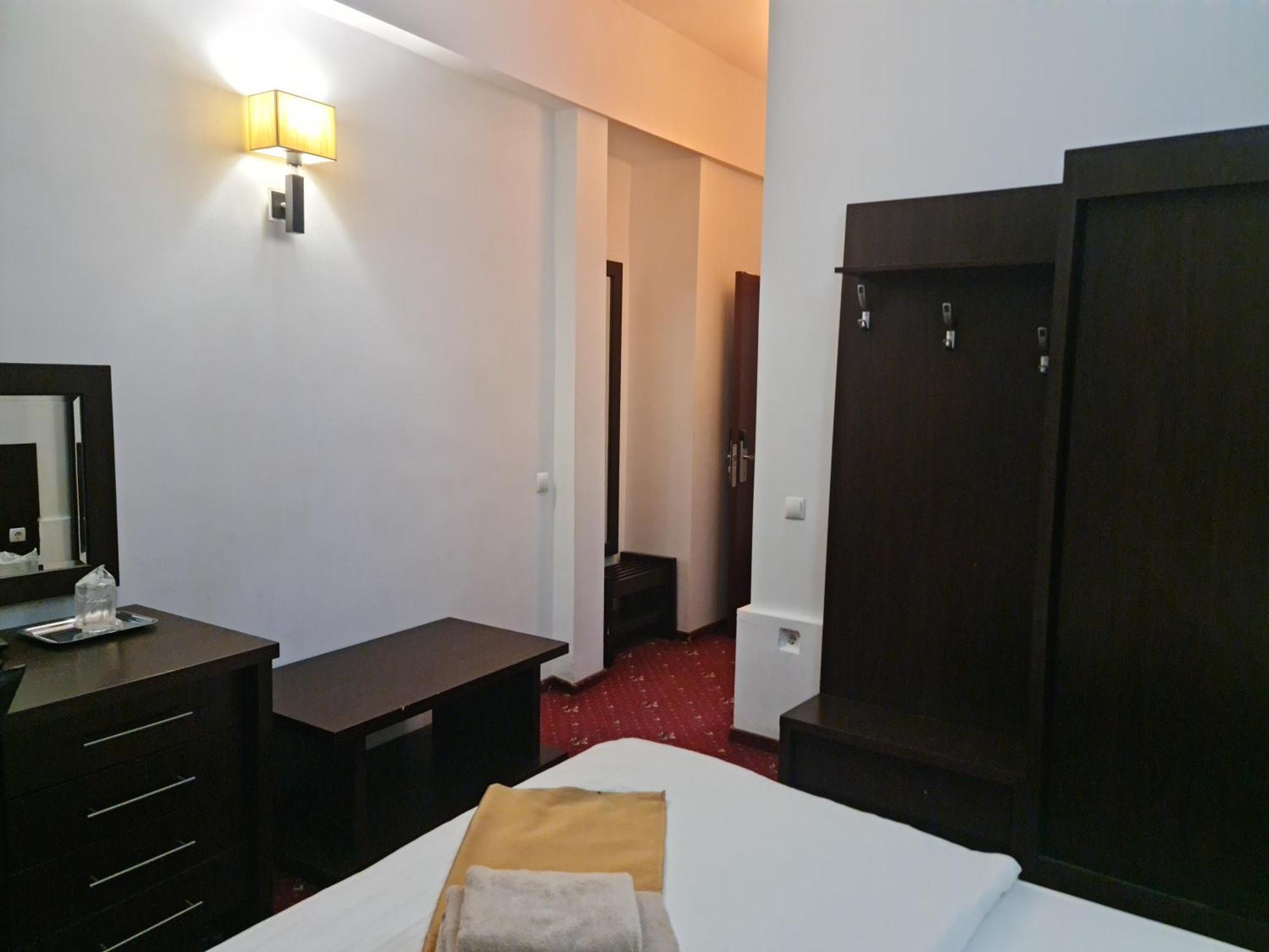 Hotel Magic Gt Trivale Piteşti Eksteriør billede
