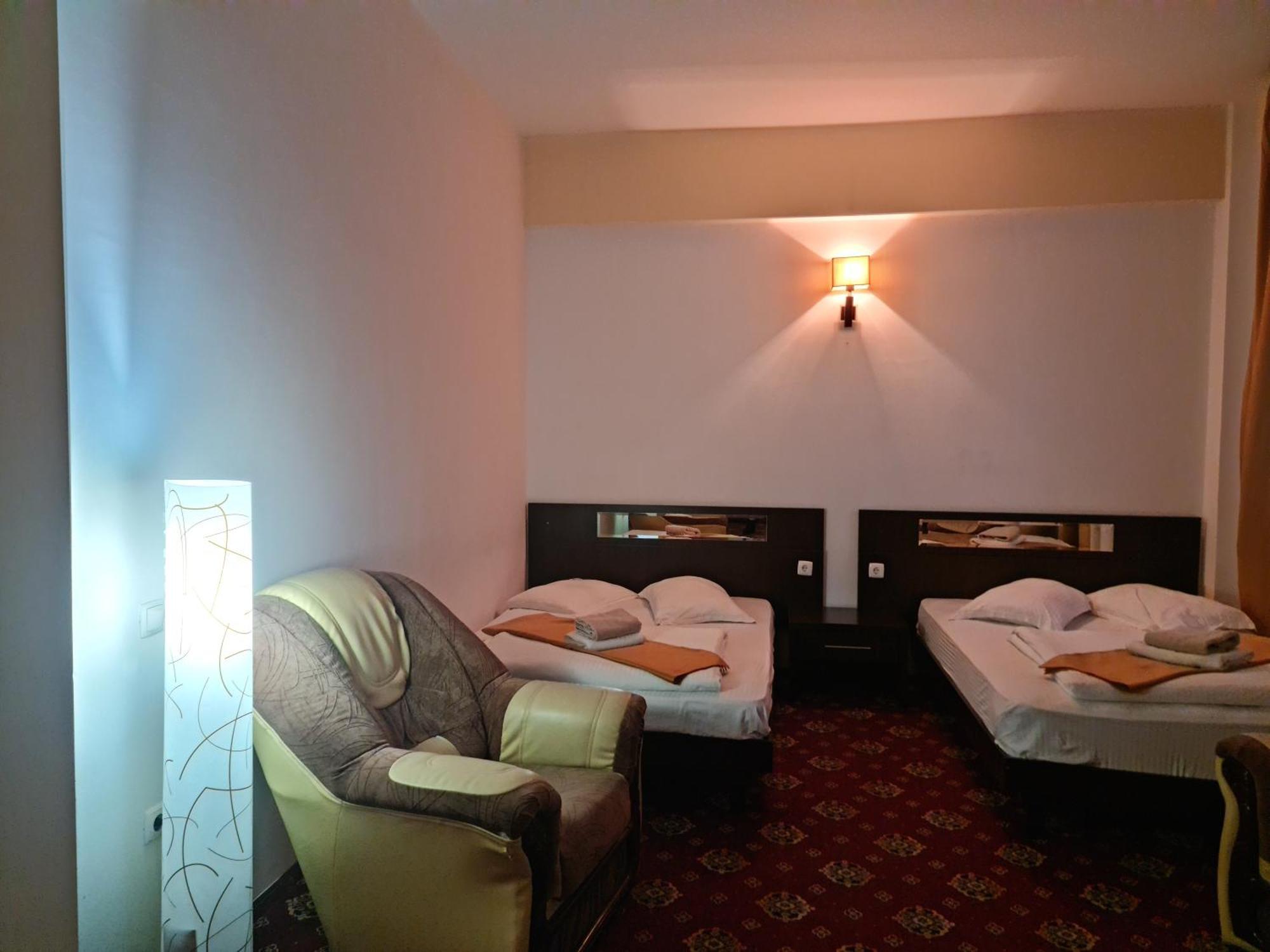 Hotel Magic Gt Trivale Piteşti Eksteriør billede