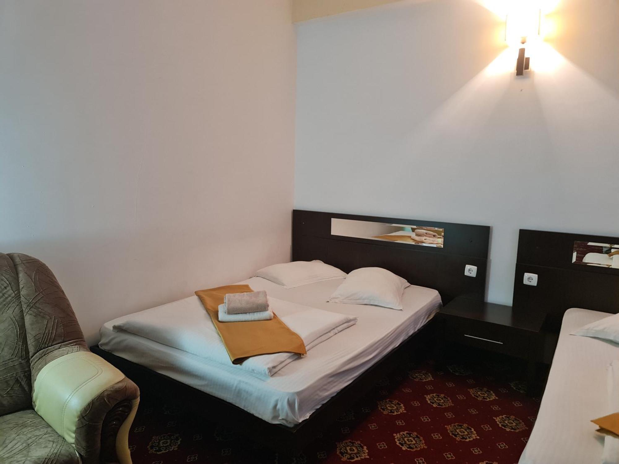 Hotel Magic Gt Trivale Piteşti Eksteriør billede