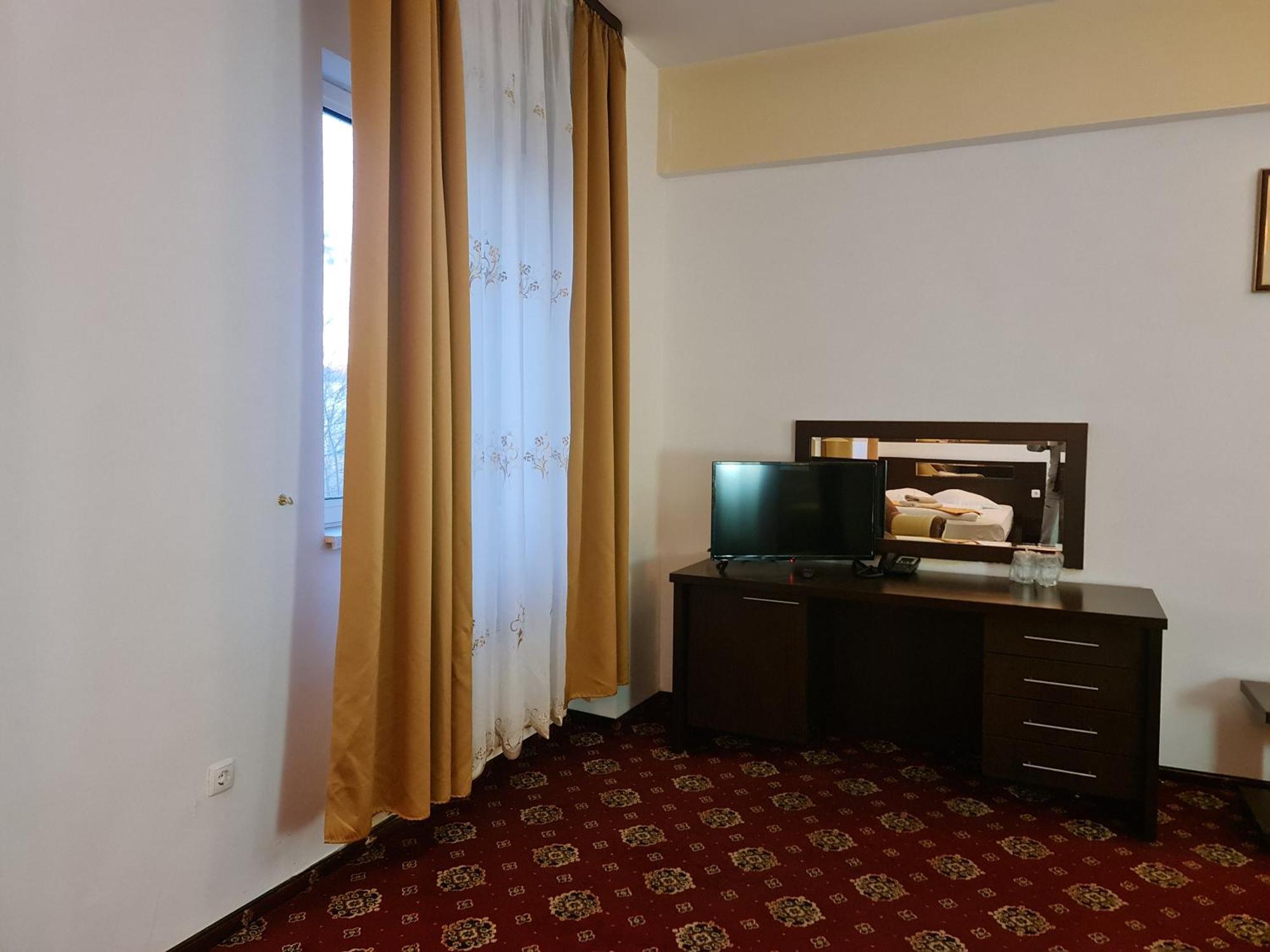 Hotel Magic Gt Trivale Piteşti Eksteriør billede