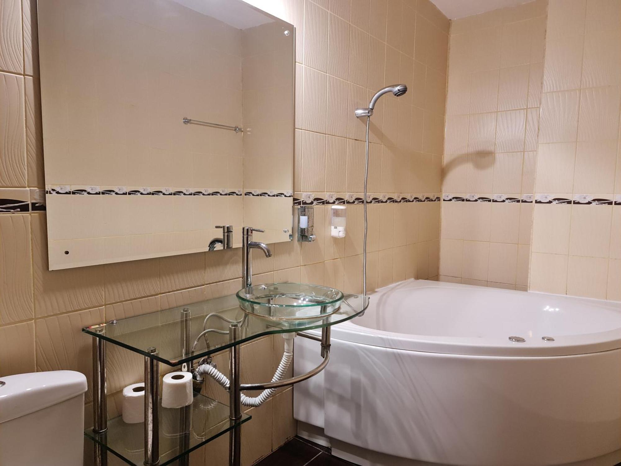 Hotel Magic Gt Trivale Piteşti Eksteriør billede