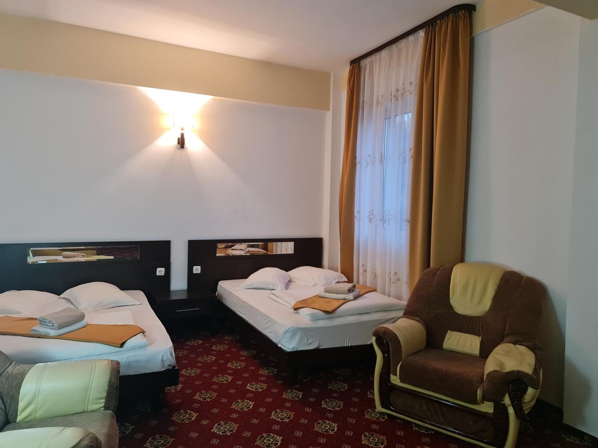 Hotel Magic Gt Trivale Piteşti Eksteriør billede